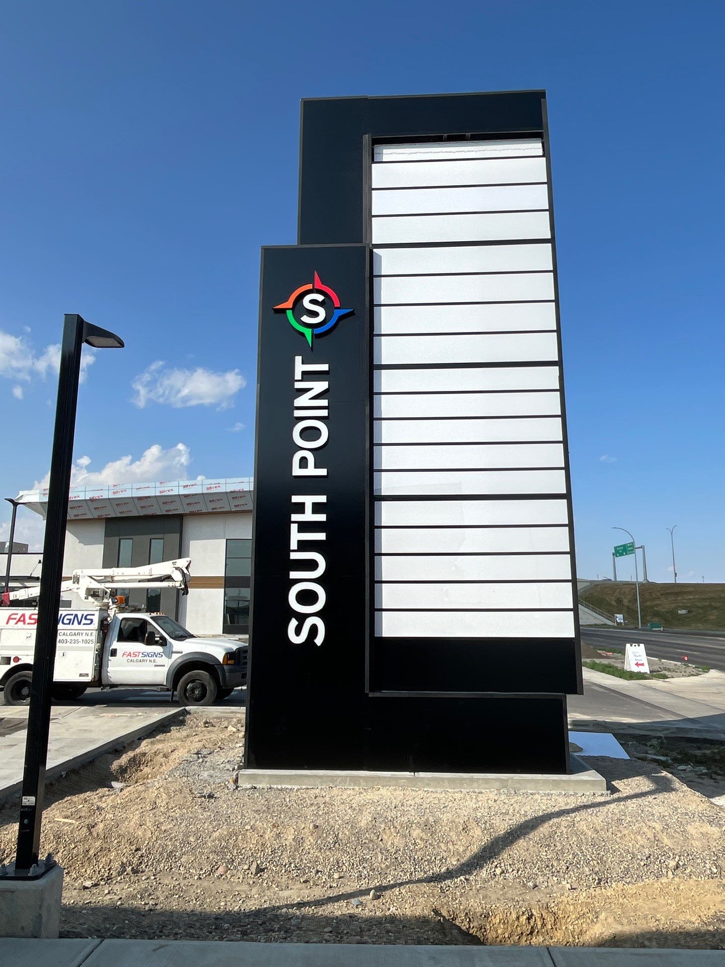 Pylon & Monument Signs